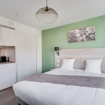 All Suites Appart Hotel Massy Palaiseau Bagian luar foto