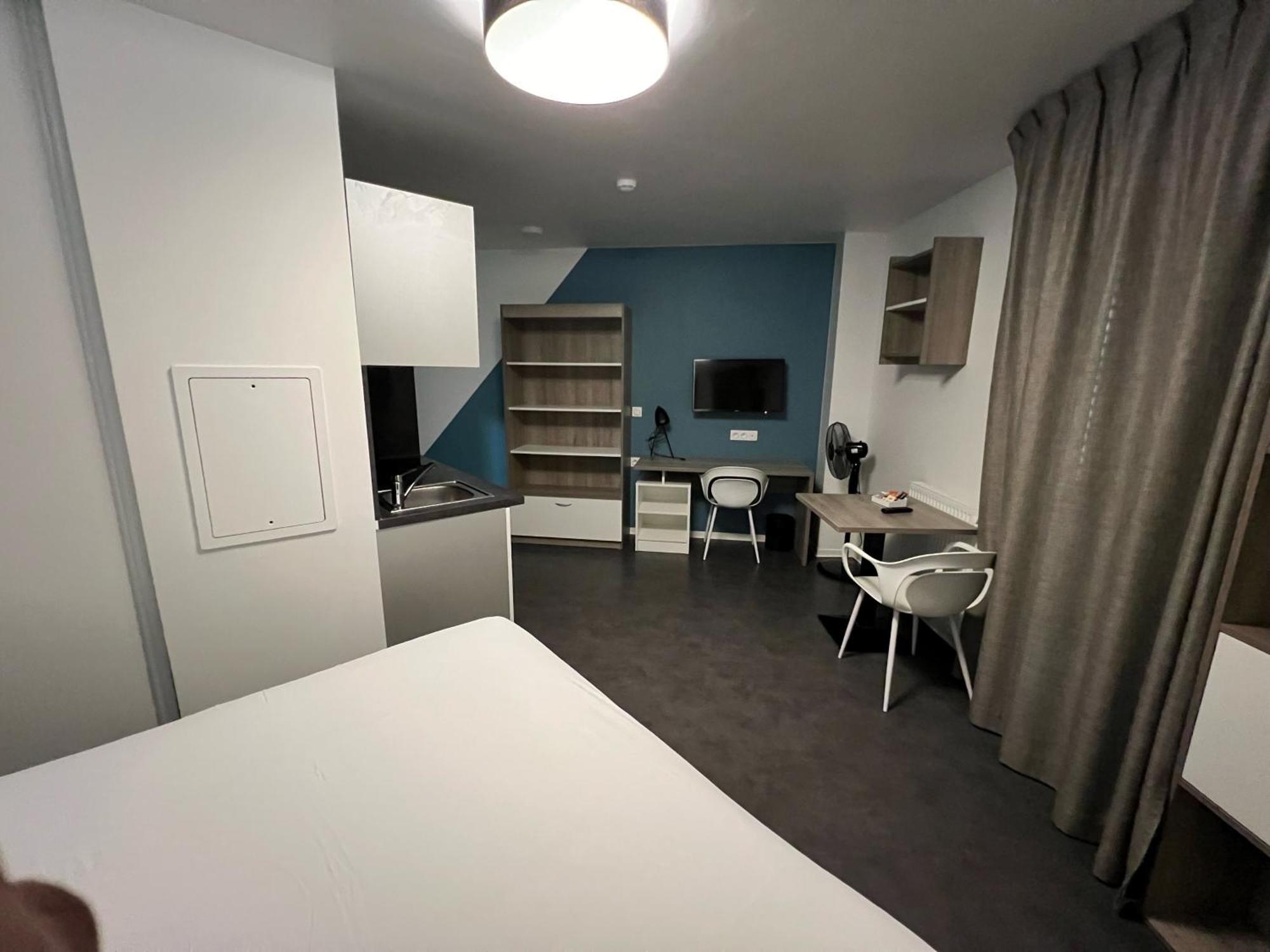 All Suites Appart Hotel Massy Palaiseau Bagian luar foto